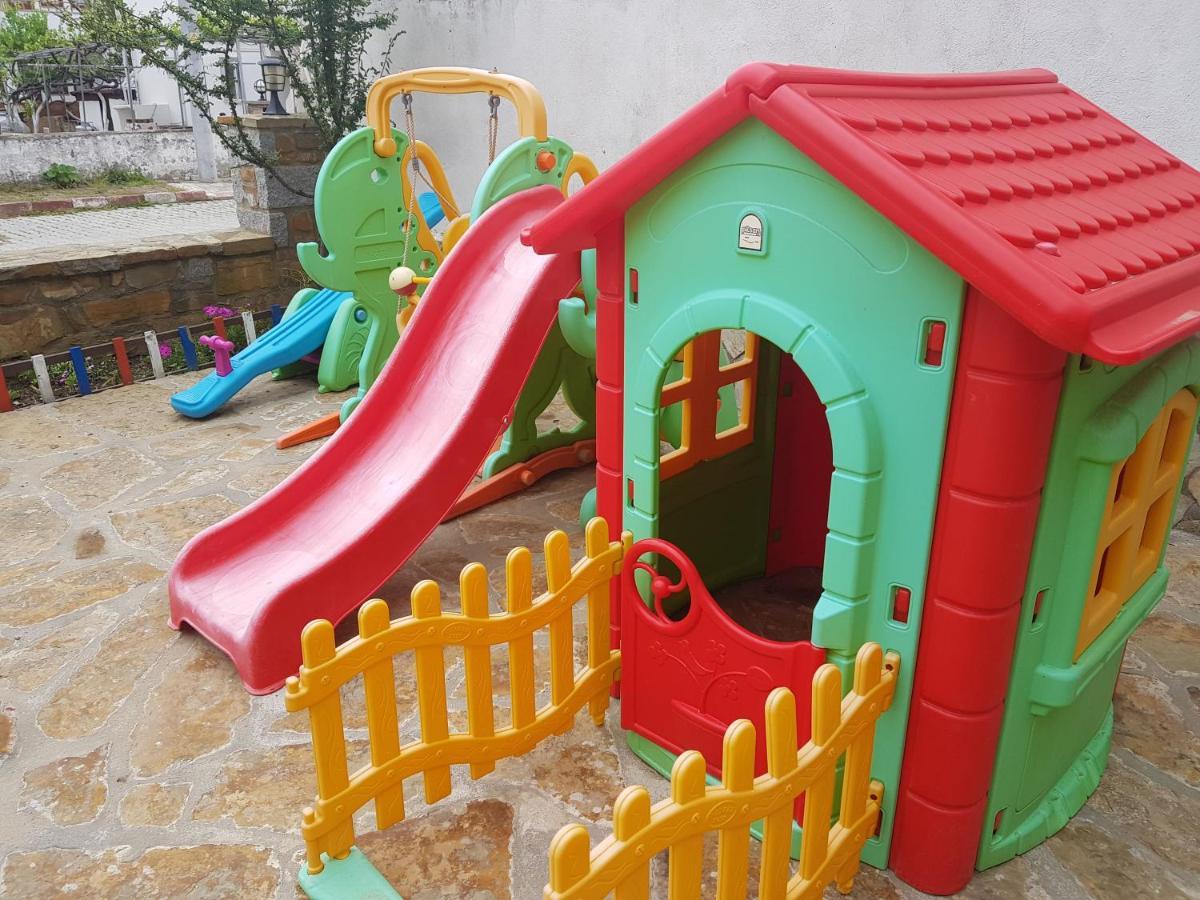 Yeni Bademli Konuk Evi Gokceada Ngoại thất bức ảnh